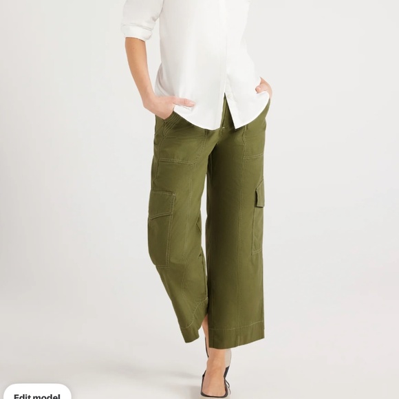 Free Assembly Women’s Cargo Pants - Picture 3 of 14